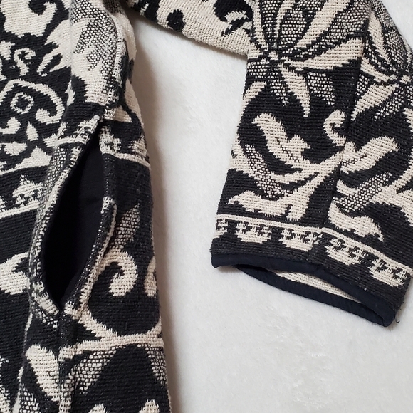 VINTAGE 90s Flashback Black Cream Knit Shawl Collar Oversized Blanket Jacket S - Picture 8 of 12